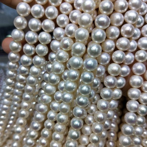 cultured round freshwater pearls