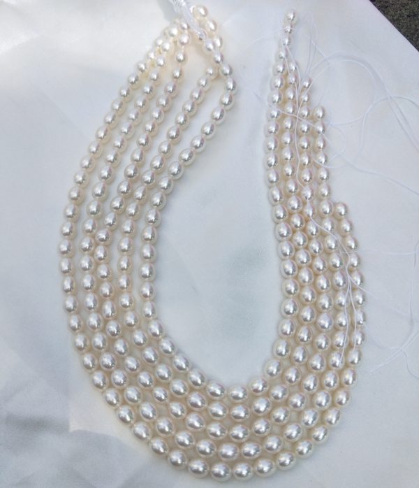 high luster 6mm white pearls