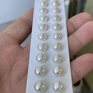 white 9mm button pearl pairs