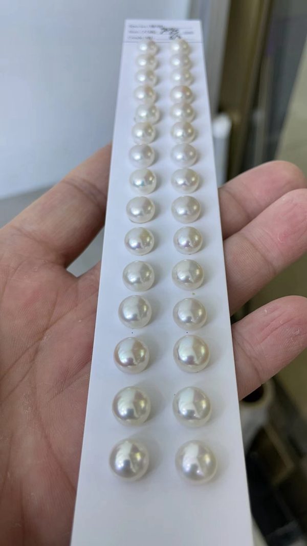 white 9mm button pearl pairs