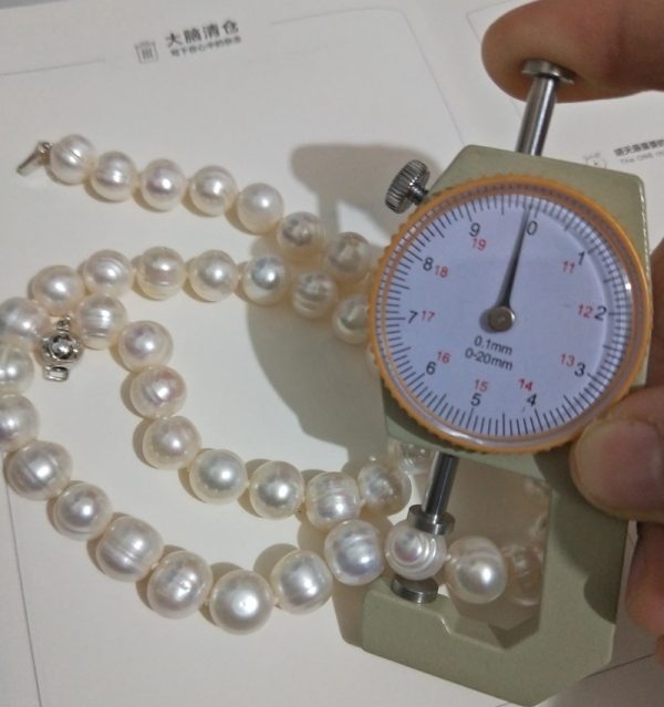 9-10mm high luster white freshwater ridges pearl strand choker necklace - Image 4