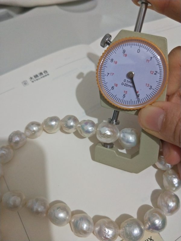 nucleated pearls