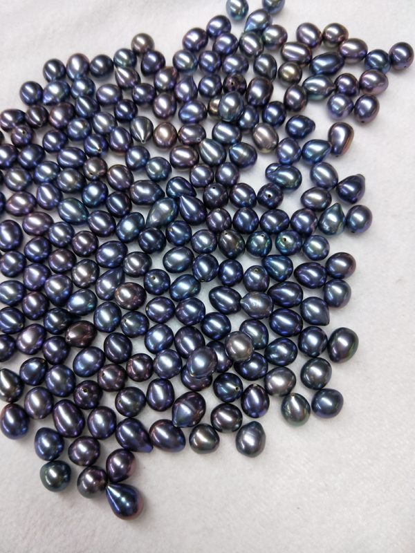 1.0 mm Half drilled 9mm peacock blue loose freshwater rice pearls