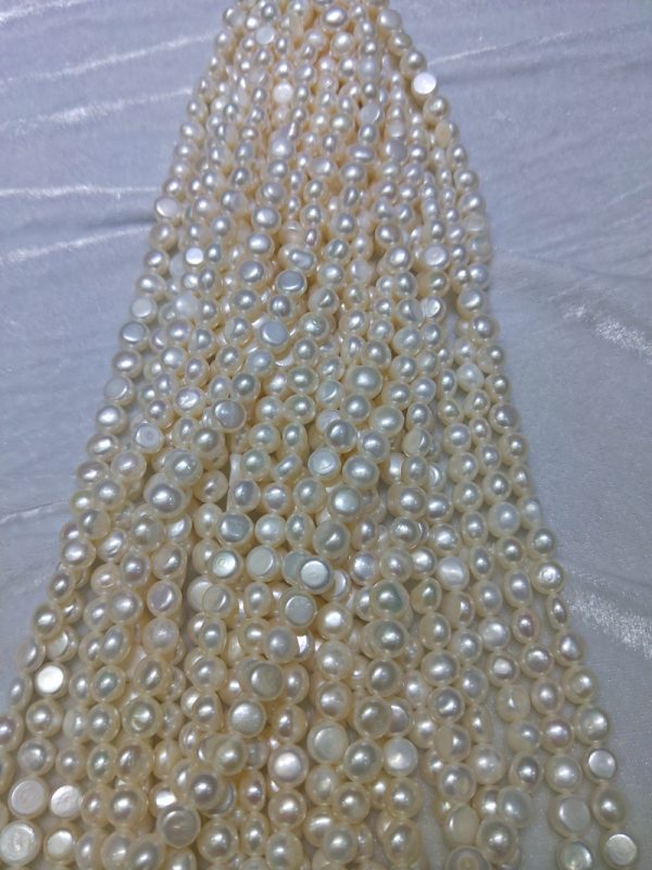China Freshwater pearl White button shaped Pearls loose round button pearl strand on sale - Image 5
