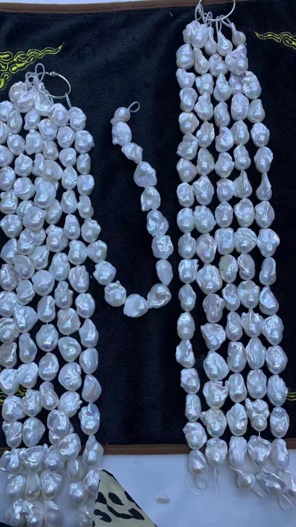 good quality cultured loose white baroque pearls large size 16 inch - Image 3
