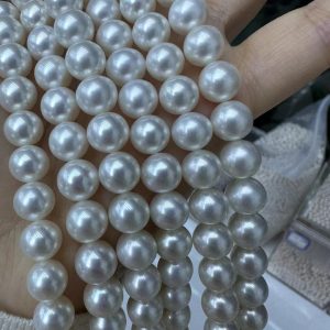 round cultured white freshwater beads