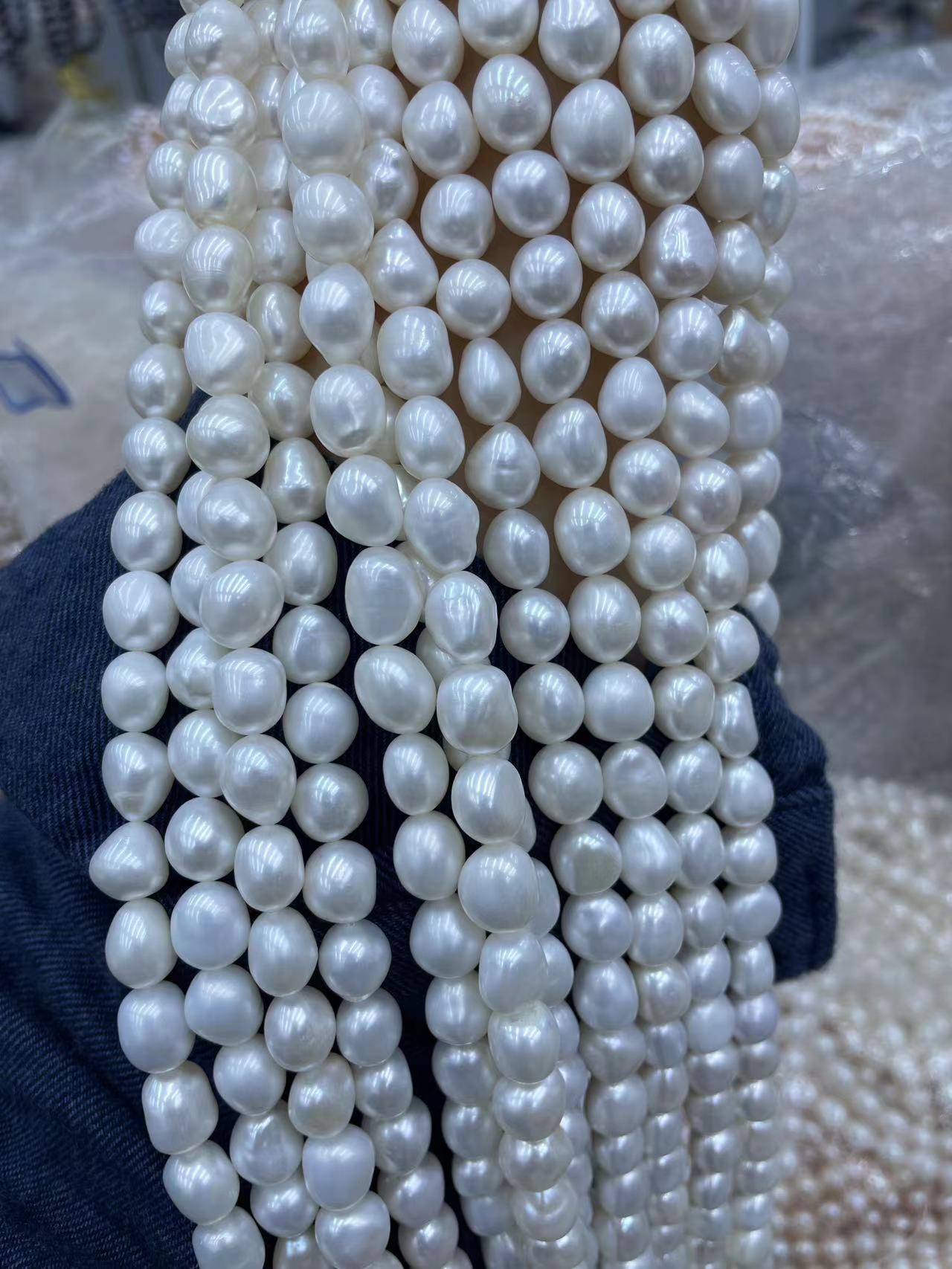 freshwater baroque pearls