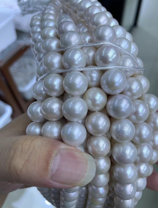 16 inches 12-13mm Natural White High Luster Large Edison Baroque Pearl Loose Strand - Image 3