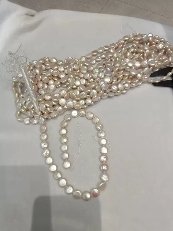 Cultured Coin Freshwater Pearl Beads Flat Round Natural White 11-12mm Sold Per Strand Approx 32 pcs on each strand - Image 5