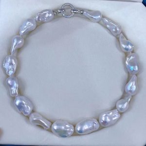 big cream pearl necklace