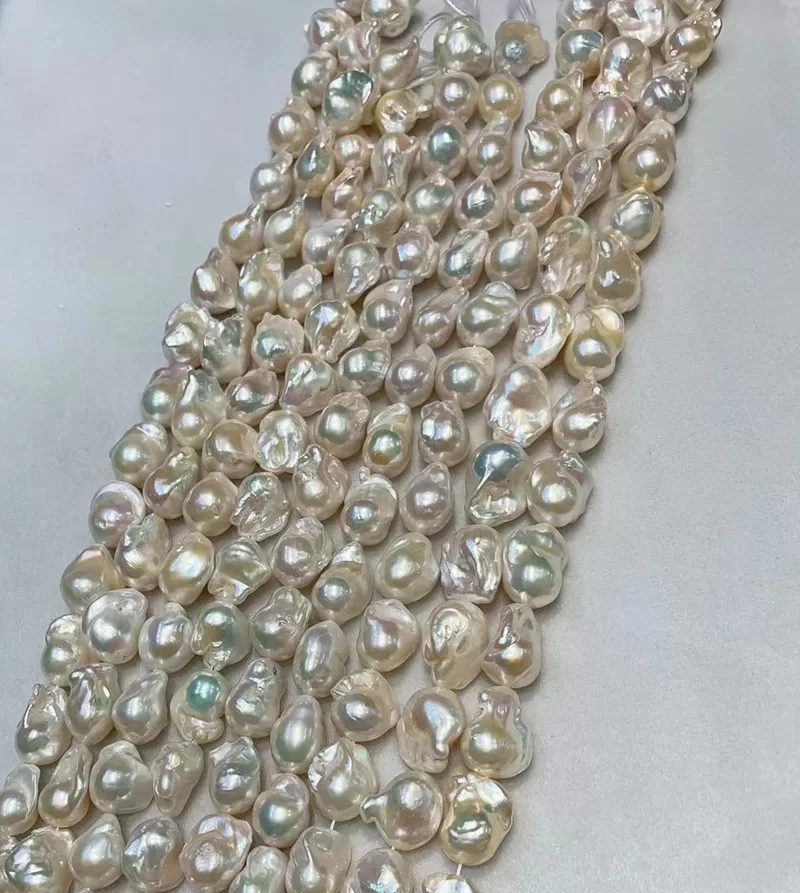 baroque pearl choker