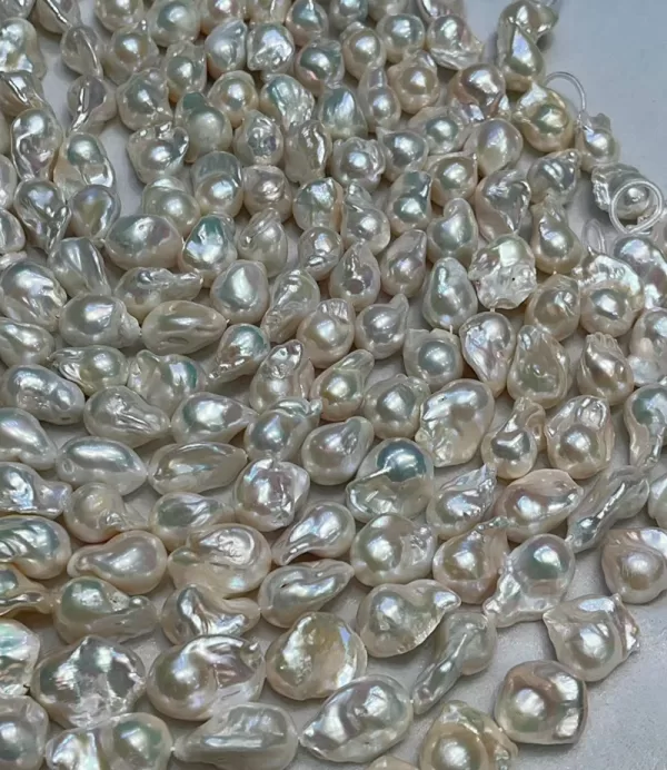 freshwater pearl baroque