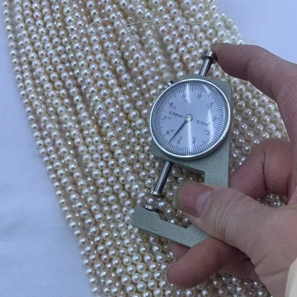5.5-6.0mm round fresh water Genuine pearl loose beaded strands for wholesale - Image 5