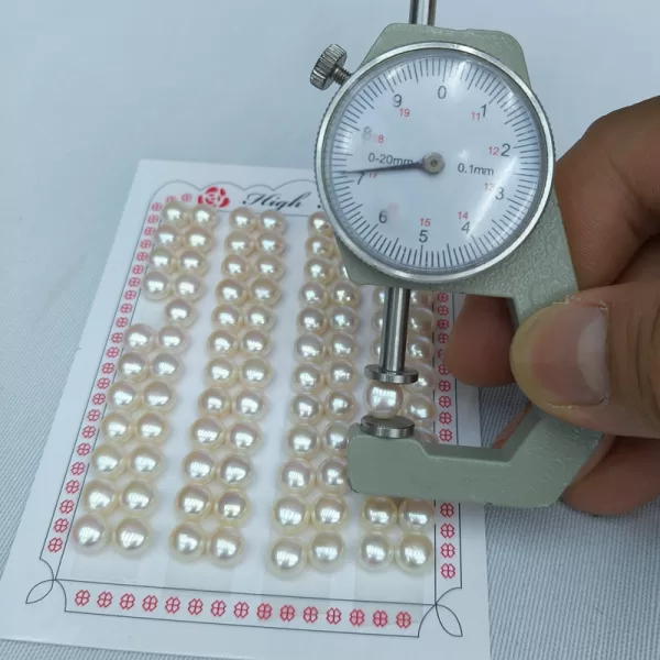 white button pearls