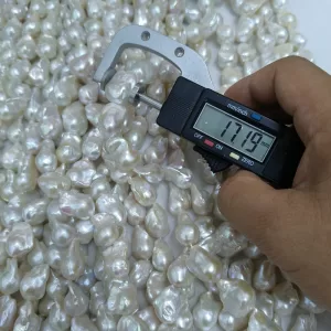 loose white baroque pearls