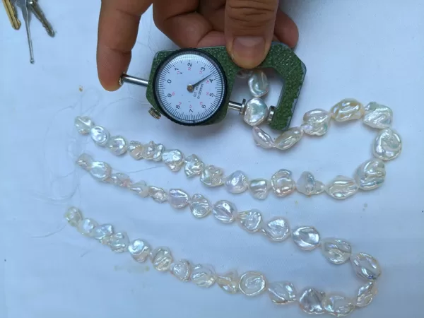 13-15mm AAA Natural White Keshi Nugget Freshwater Pearl Beads – High Luster Center Drilled Genuine Keshi Pearls for Wholesale - Image 3